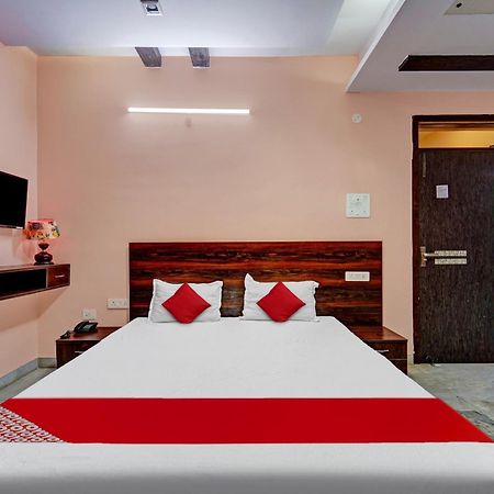 Hotel O Wellfood Inn Патна Екстериор снимка