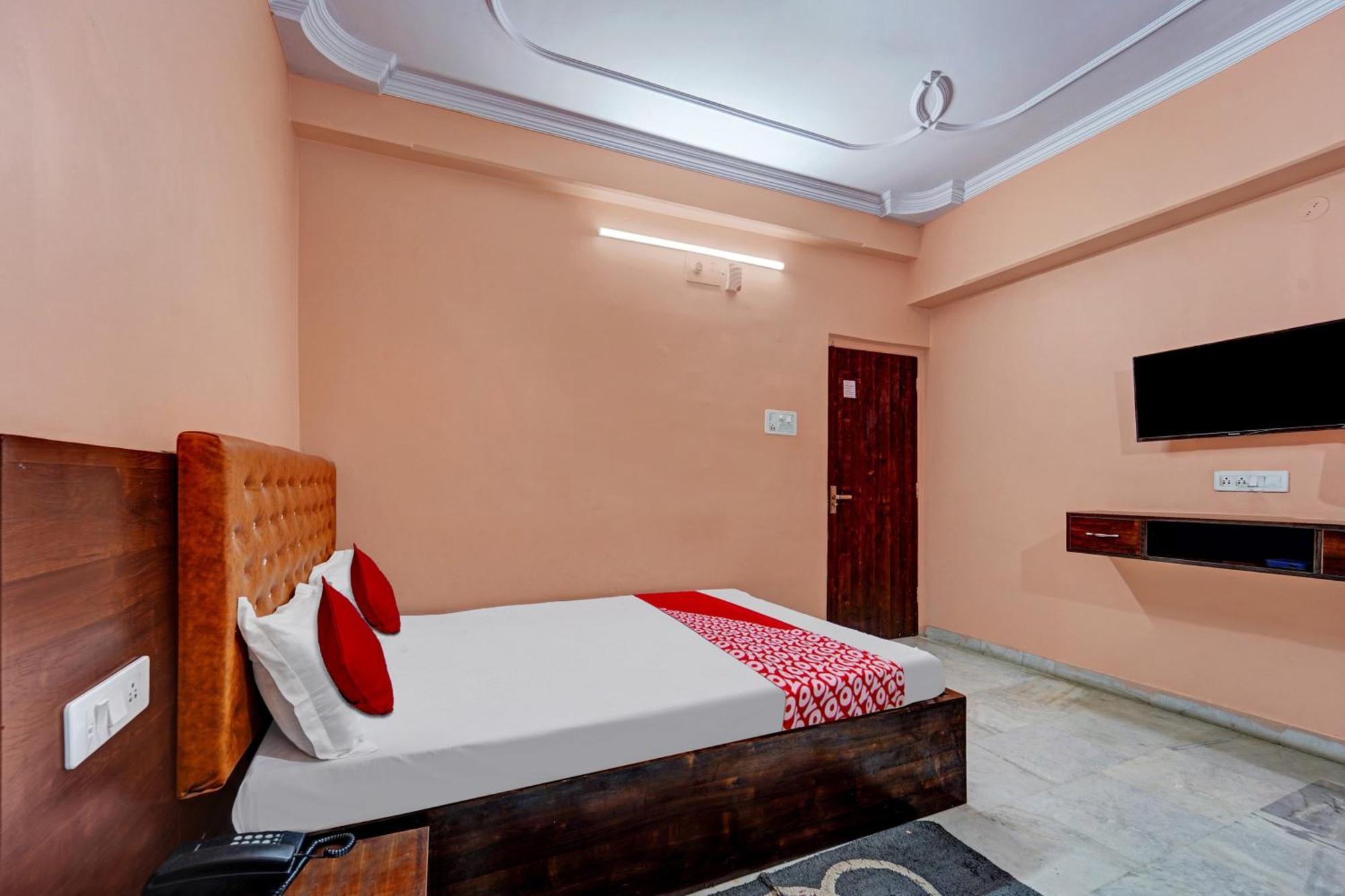 Hotel O Wellfood Inn Патна Екстериор снимка