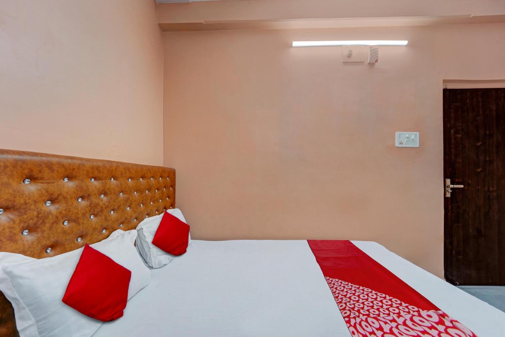Hotel O Wellfood Inn Патна Екстериор снимка