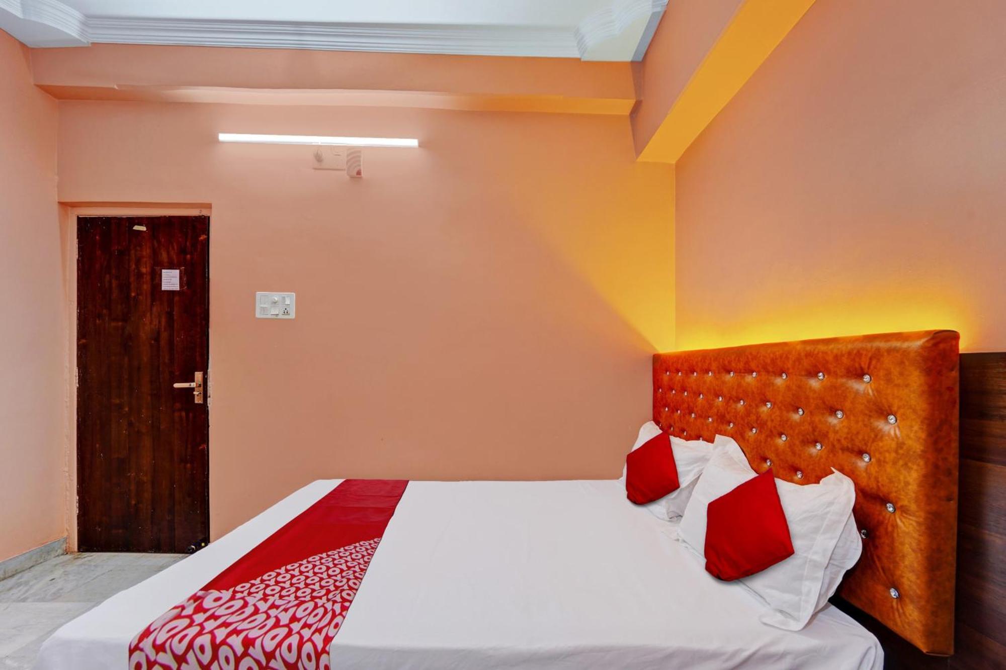Hotel O Wellfood Inn Патна Екстериор снимка
