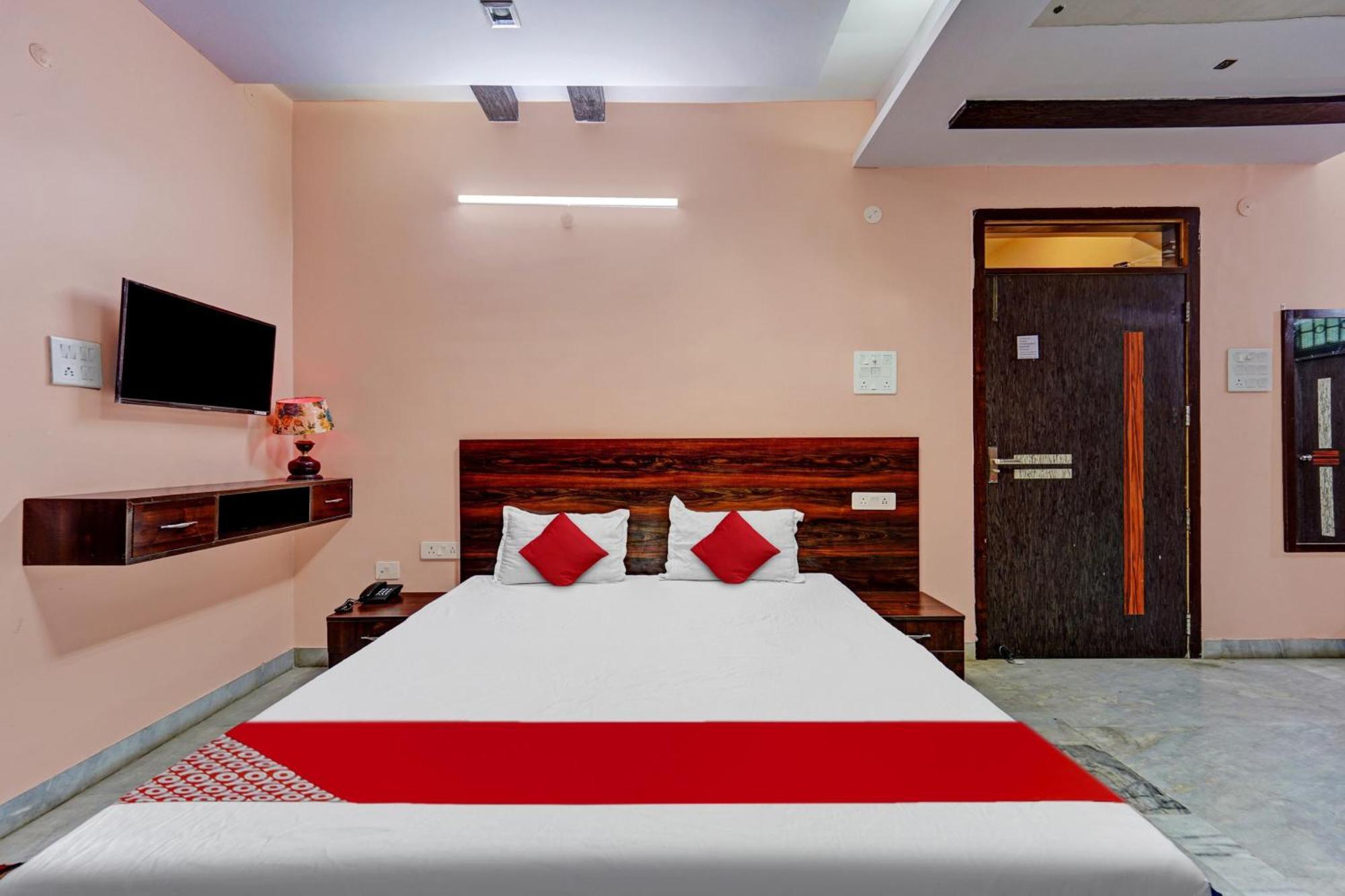 Hotel O Wellfood Inn Патна Екстериор снимка