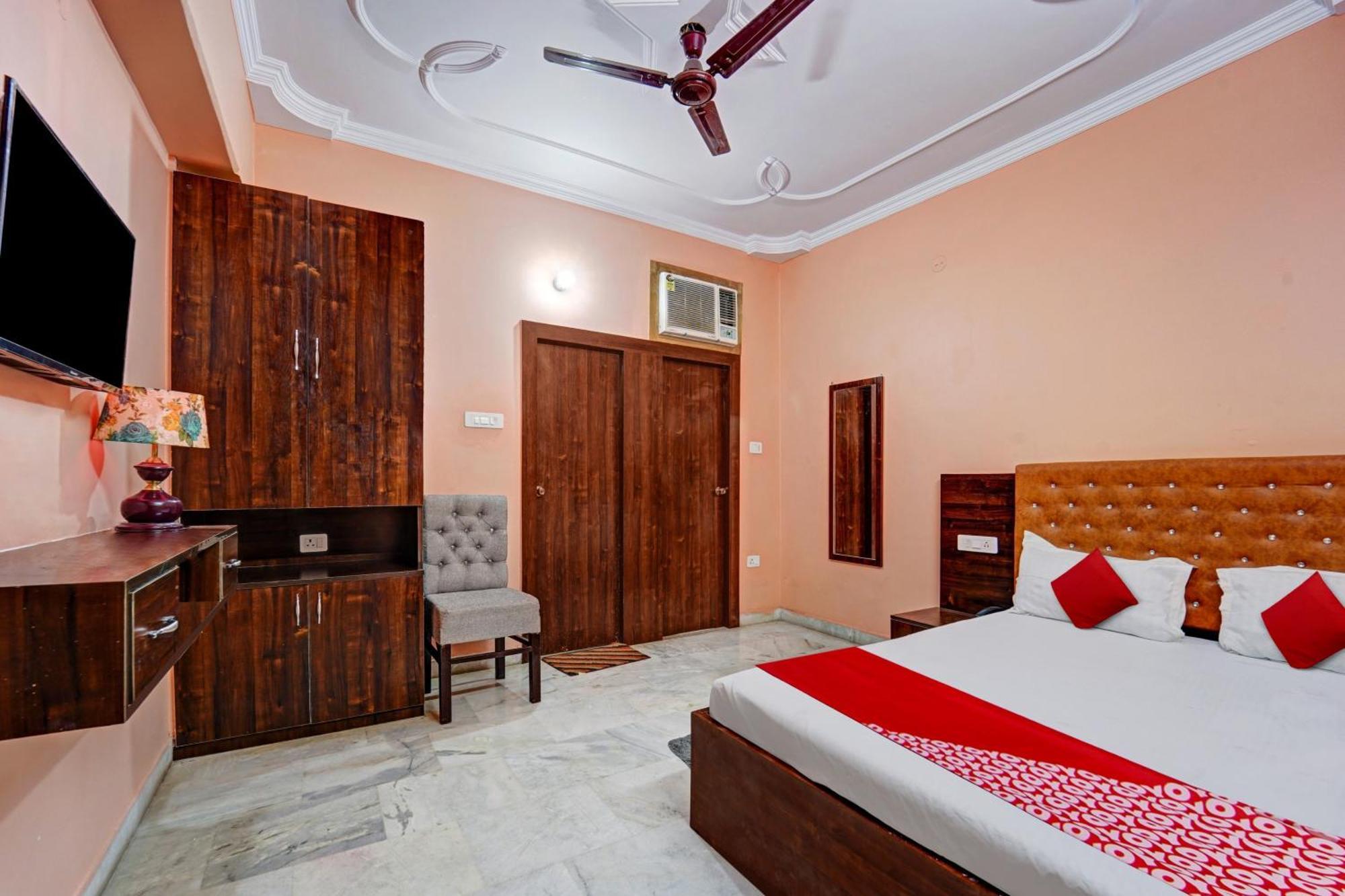 Hotel O Wellfood Inn Патна Екстериор снимка