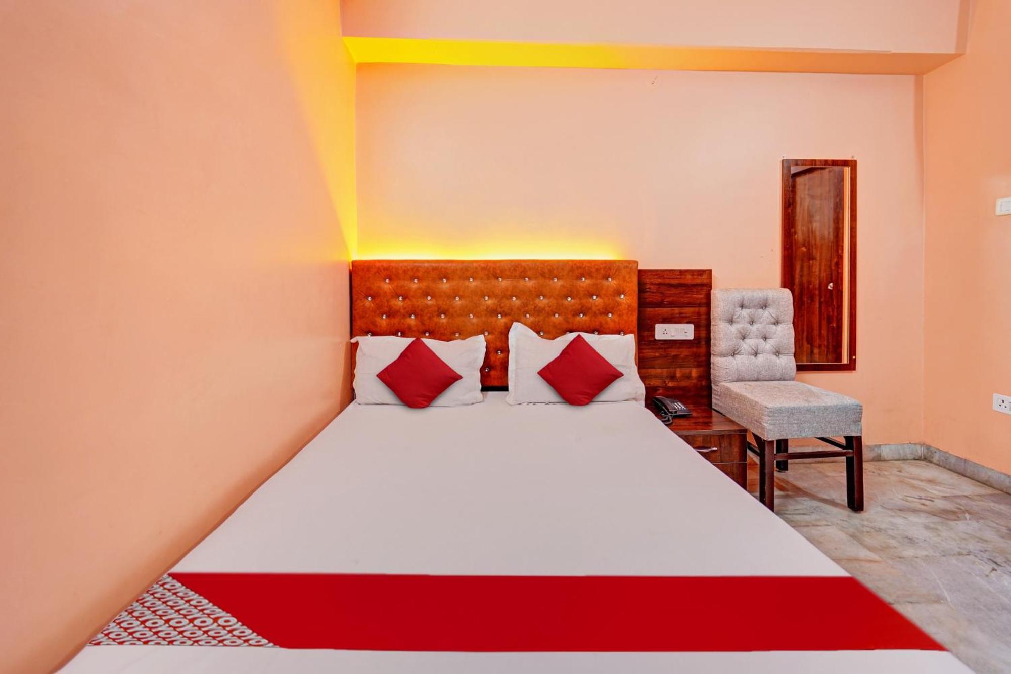 Hotel O Wellfood Inn Патна Екстериор снимка